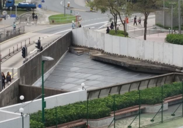 Transparent PMMA sheets over railway track